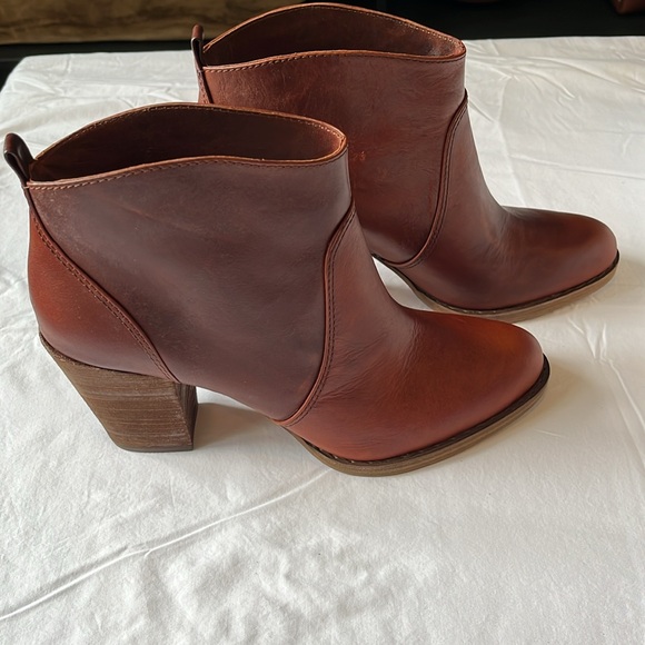 Michael Kors Wayland Leather Low Heel Booties- Whisky Brown- Size 9 - Picture 5 of 10